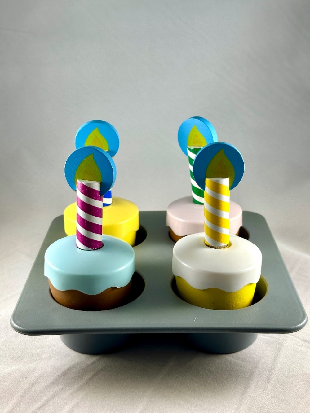 Melissa & Doug Bake & Decorate Wooden Cupcake Set with Oven Mitt